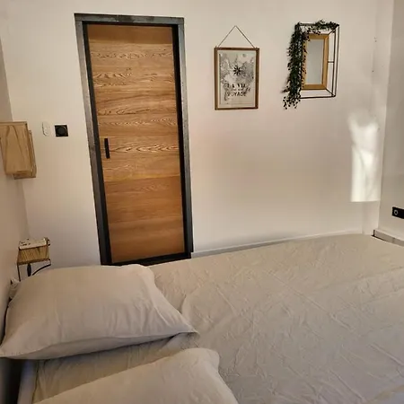 Holiday home Maison Au Coeur D'un Village, Vue Sur Les Montagnes Belesta (Pyrenees-Orientales)